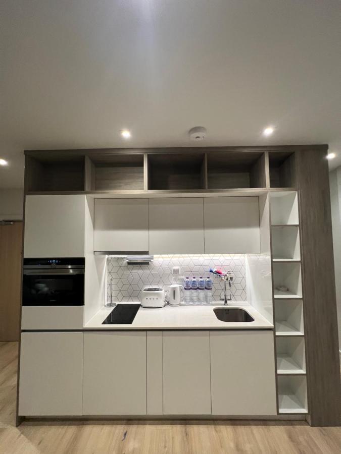 London Luxxe Suites & Apartments - London Heathrow Airport, Terminal 1 2 3 4 5 Hillingdon Exteriér fotografie
