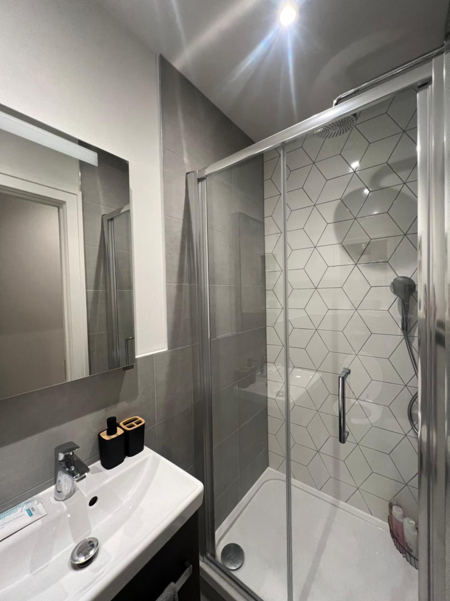 London Luxxe Suites & Apartments - London Heathrow Airport, Terminal 1 2 3 4 5 Hillingdon Exteriér fotografie